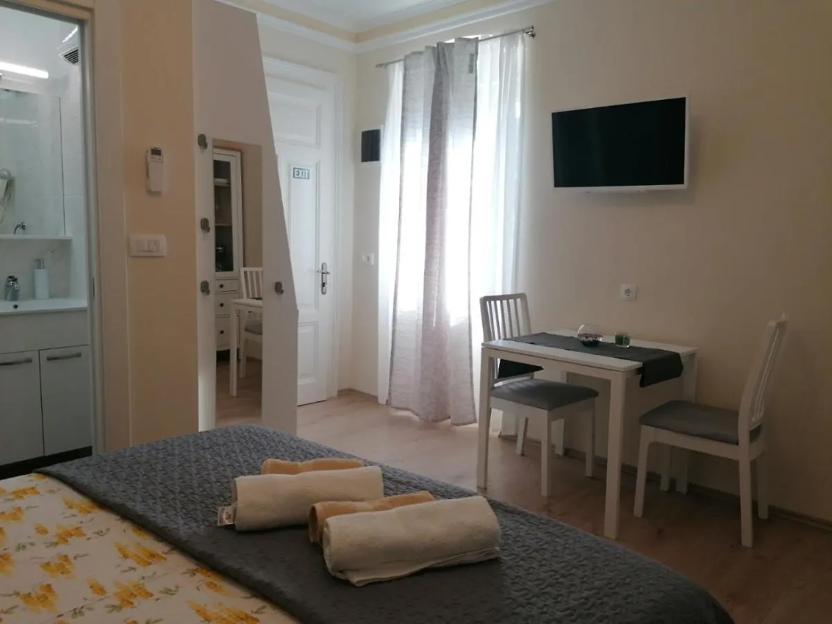 Apartman Lusetic أوباتيا كرواتيا