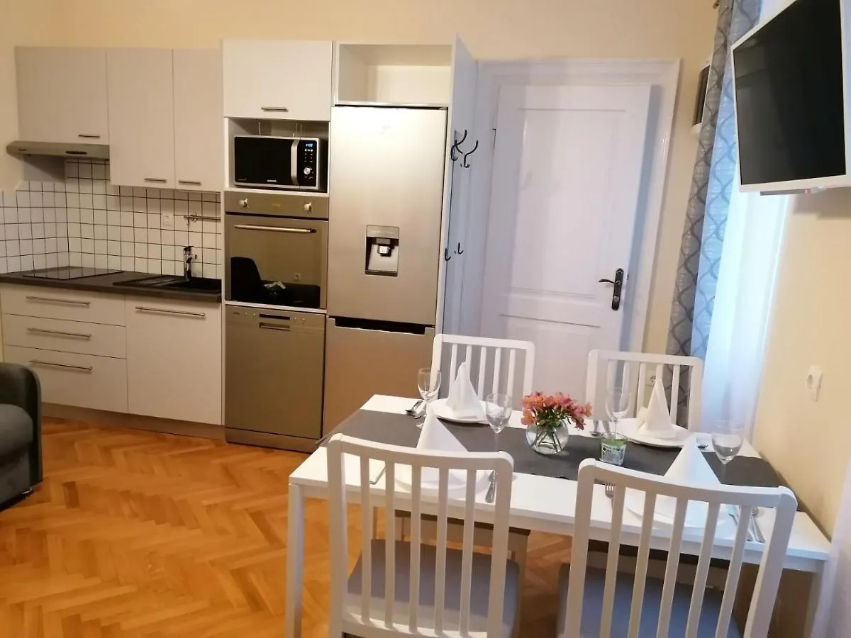 Apartman Lusetic أوباتيا 0*,  كرواتيا